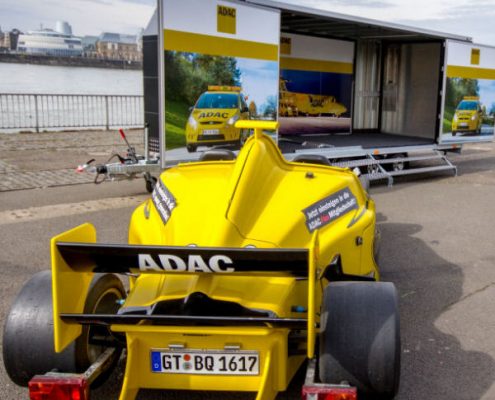 Erweckt Aufmerksamkeit: Formula Racing Stand der ADAC Vertriebsagentur Marita Wollgam