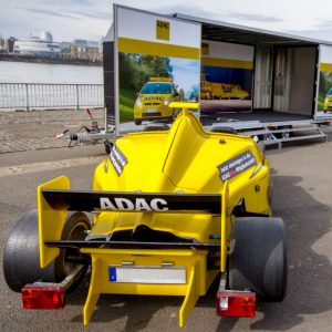 Formel-1-Simulator-Transporter