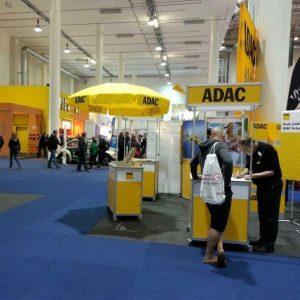 Informationsstand der Marita Wollgam GmbH im Dienst für den ADAC